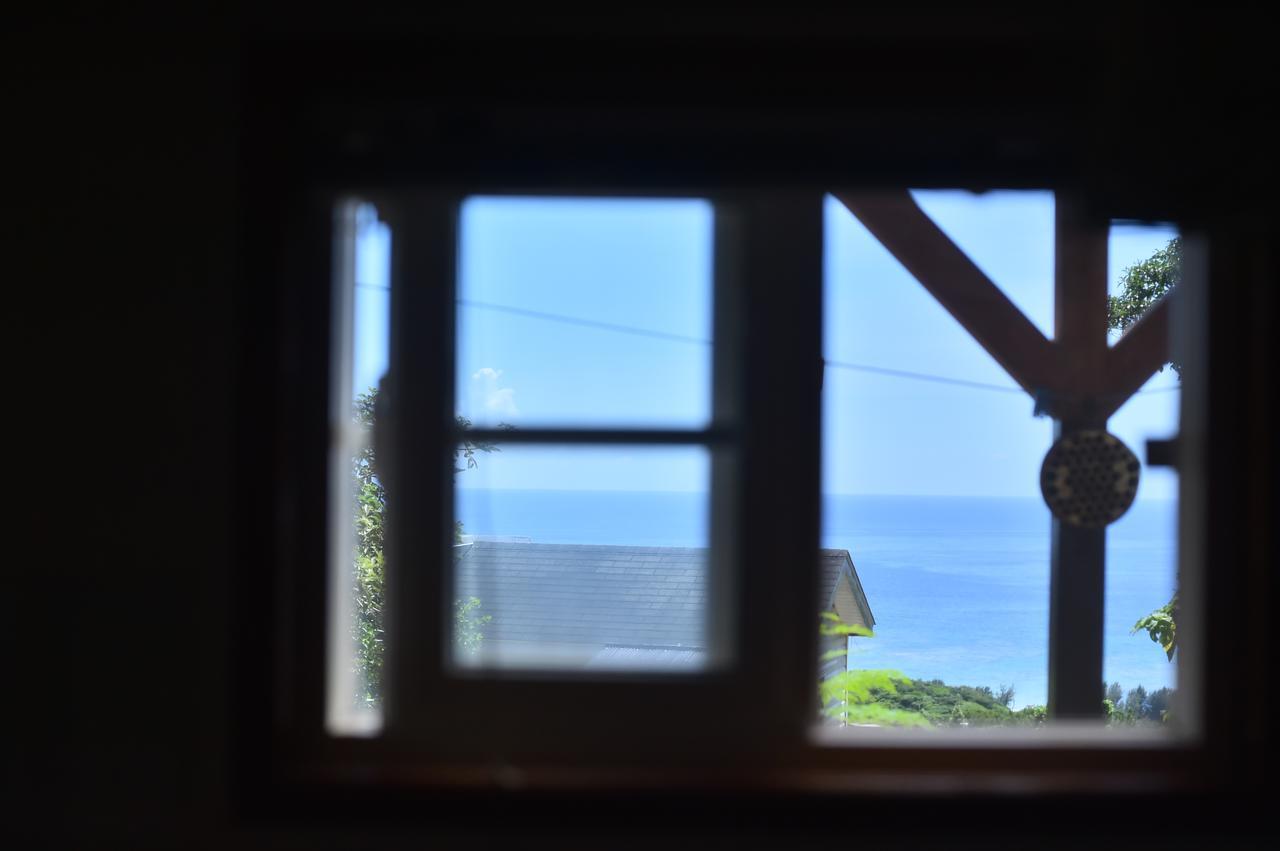 Panorama Ocean View Cottage Motobu Exterior foto